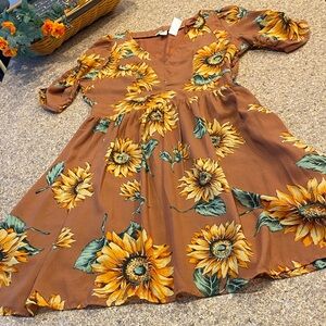Sunflower Dress USED With FLAWS Size Mexican Medium (Missing Belt)